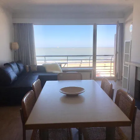 Superbe Vue Avec Balcon *